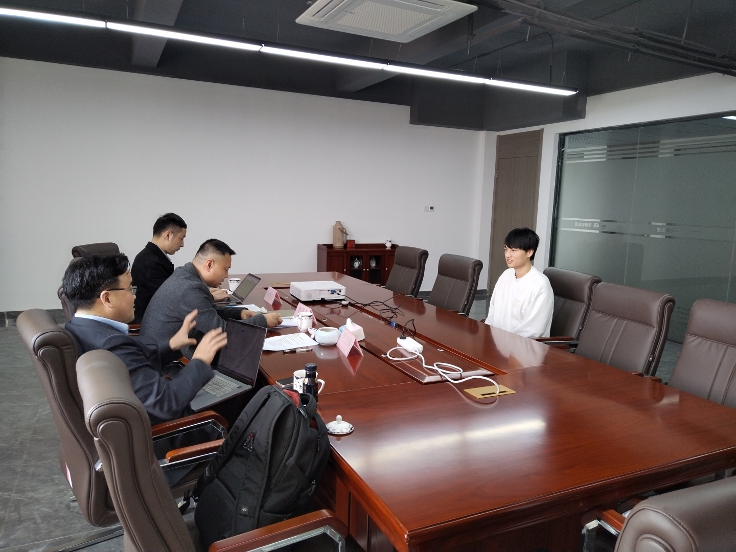 微信图片_20221109093403_副本.jpg